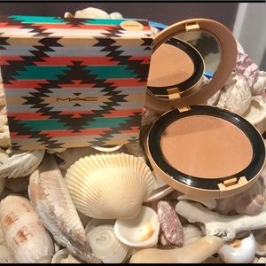 MAC Bronzing Powder - FIREBRUSH